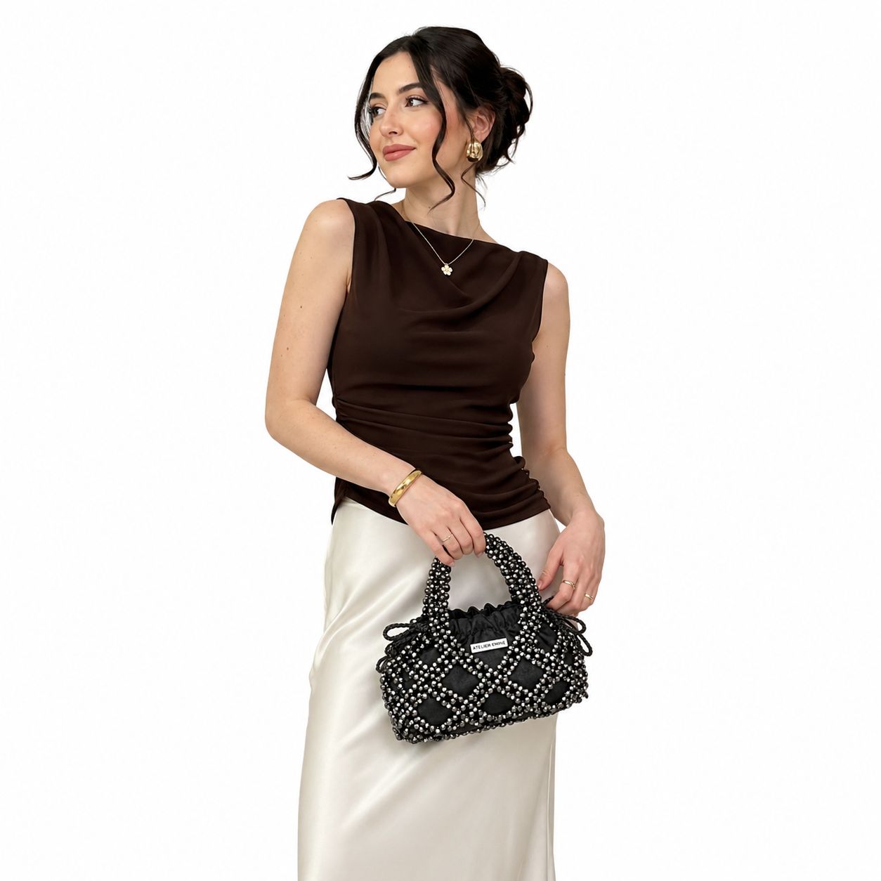 02_chatgpt-image-21-may-2026-09-01-44.webp 4